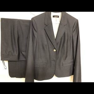Women’s Nine West suit